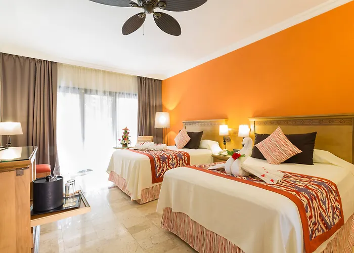 Resort Grand Palladium Colonial & 5*