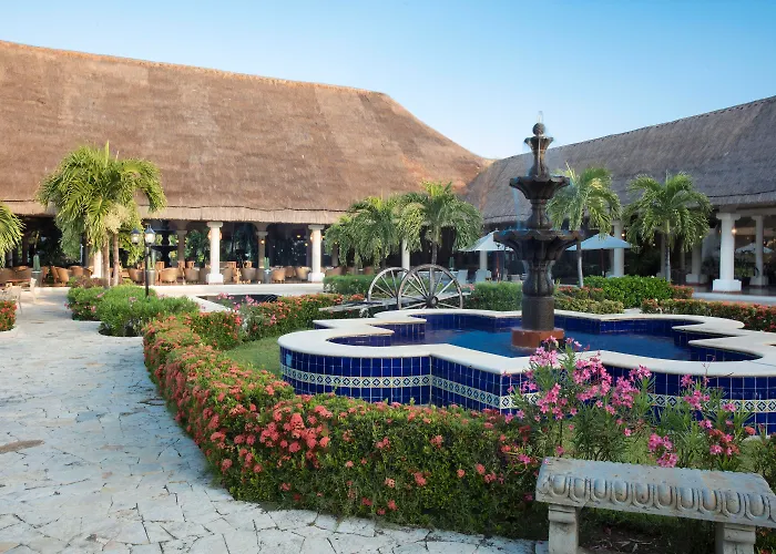 Grand Palladium Colonial & 5*