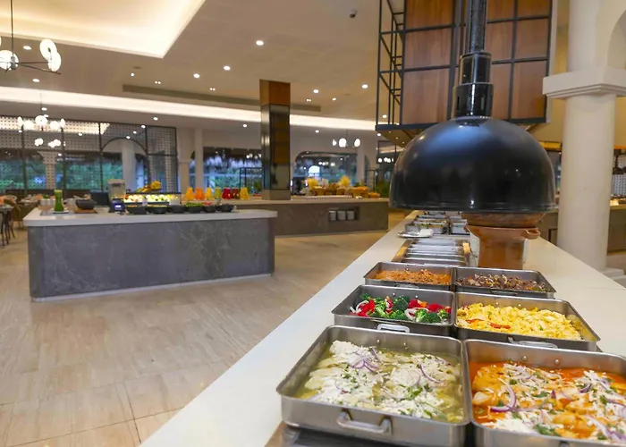 Grand Palladium Colonial & Resort
