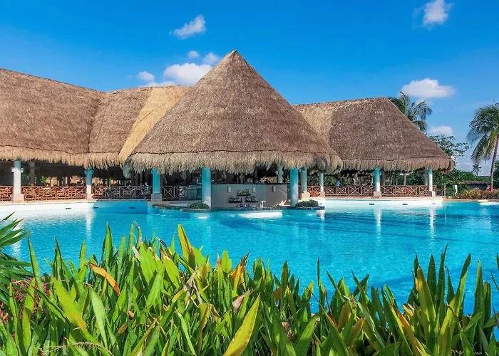 Grand Palladium Colonial & Resort 5*