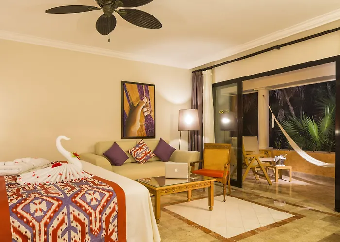 Resort Grand Palladium Colonial & 5*