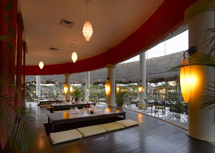 Resort Grand Palladium Colonial & 5*