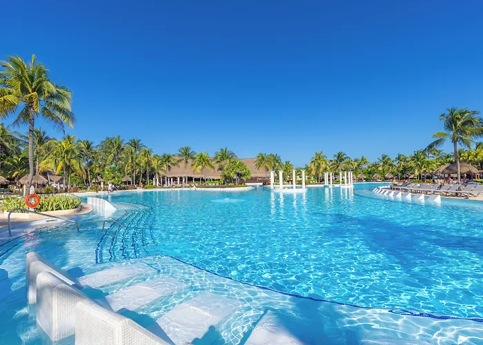 Grand Palladium Colonial & Resort 5*