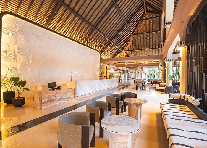 Grand Palladium Colonial & Resort