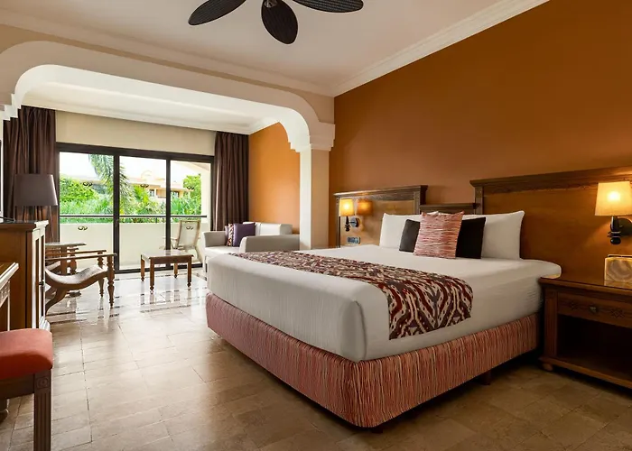 Grand Palladium Colonial & 5*